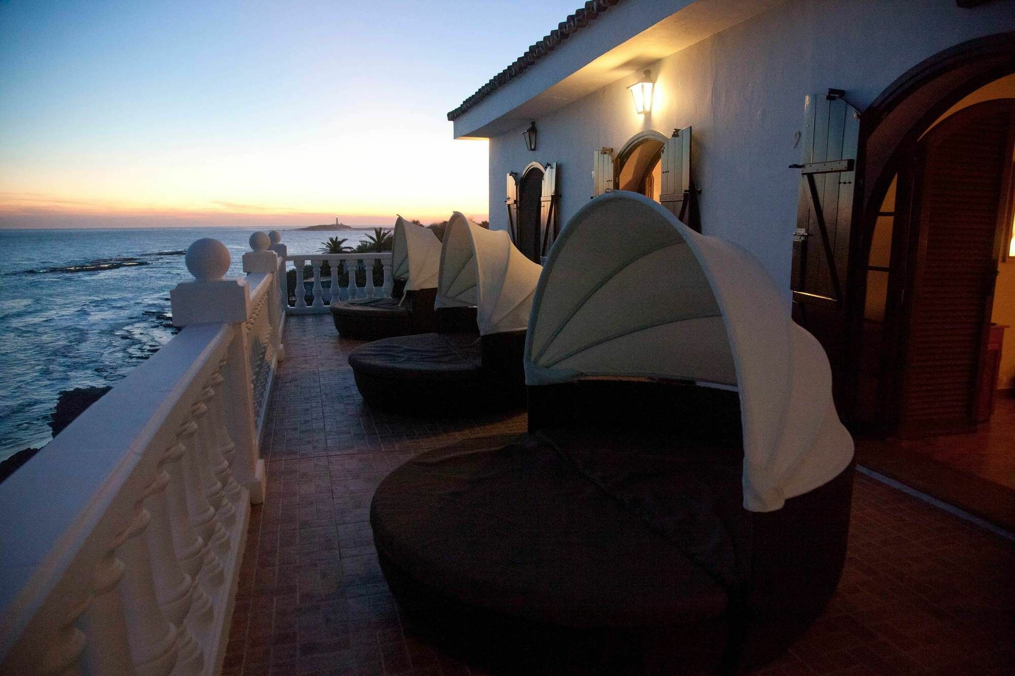 Hostal Mar De Frente Los Canos De Meca Exterior photo